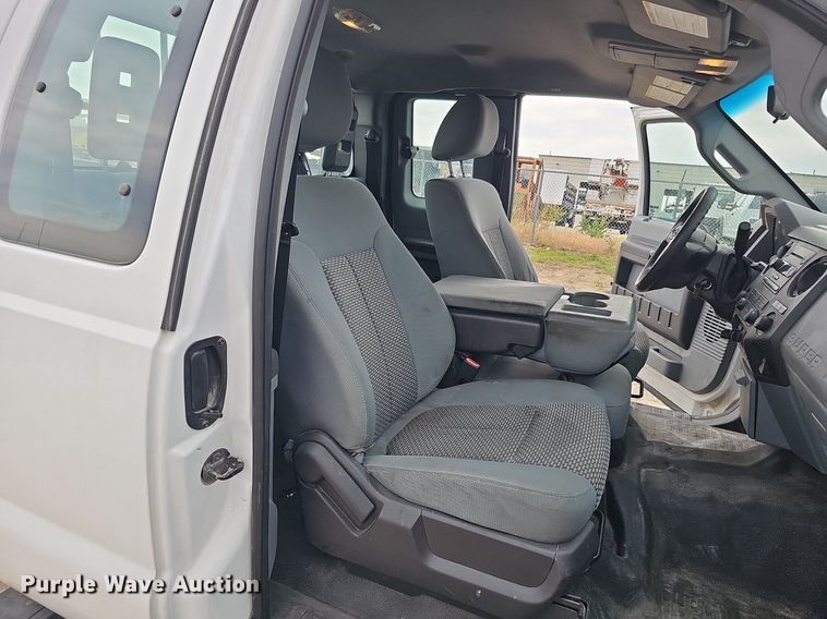 image for item MD9849 2014 Ford F250 Super Duty XL  SuperCab pickup truck