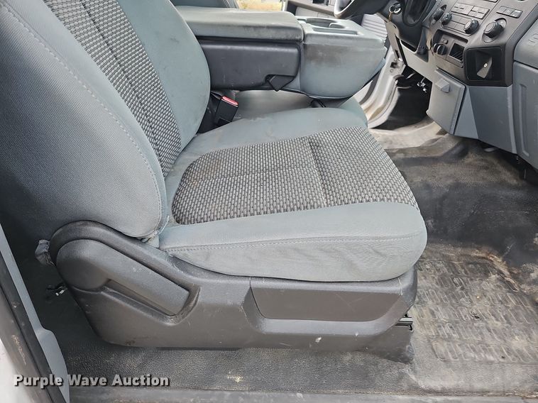 image for item MD9849 2014 Ford F250 Super Duty XL  SuperCab pickup truck