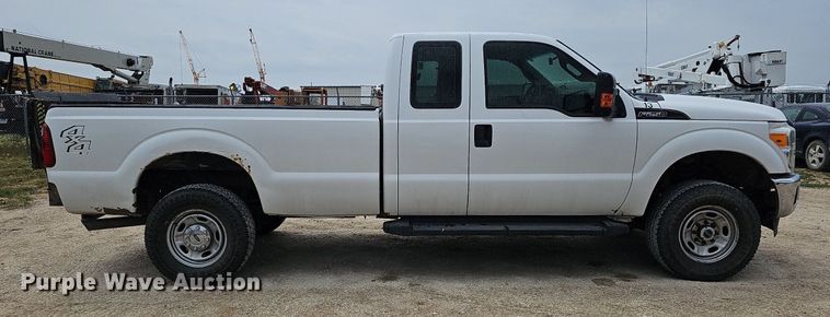image for item MD9850 2014 Ford F250 Super Duty XL  SuperCab pickup truck