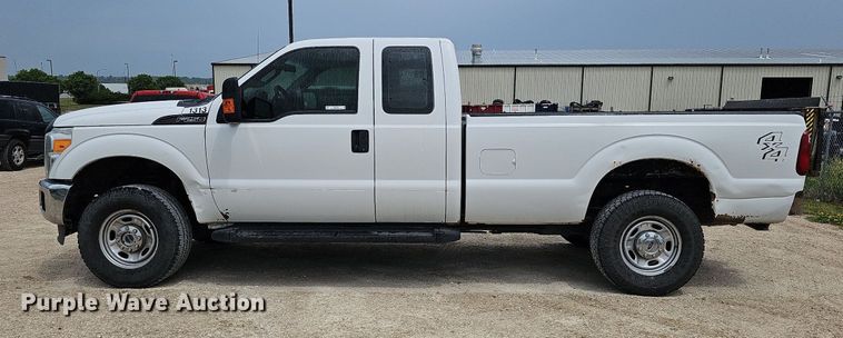 image for item MD9850 2014 Ford F250 Super Duty XL  SuperCab pickup truck