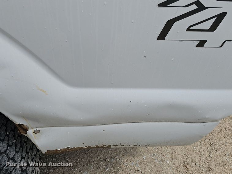 image for item MD9850 2014 Ford F250 Super Duty XL  SuperCab pickup truck