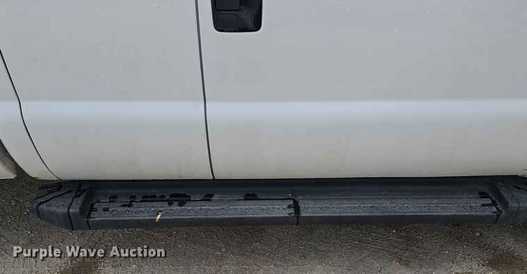 image for item MD9850 2014 Ford F250 Super Duty XL  SuperCab pickup truck