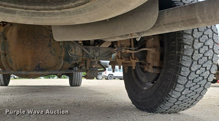 image for item MD9850 2014 Ford F250 Super Duty XL  SuperCab pickup truck