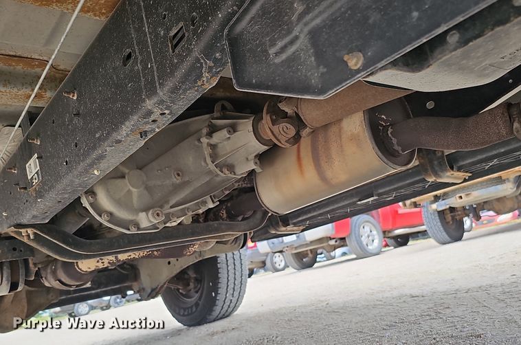 image for item MD9850 2014 Ford F250 Super Duty XL  SuperCab pickup truck