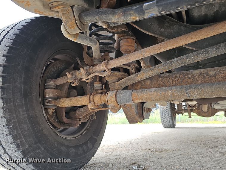 image for item MD9850 2014 Ford F250 Super Duty XL  SuperCab pickup truck