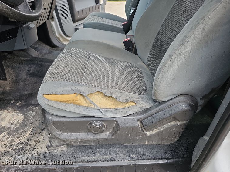 image for item MD9850 2014 Ford F250 Super Duty XL  SuperCab pickup truck