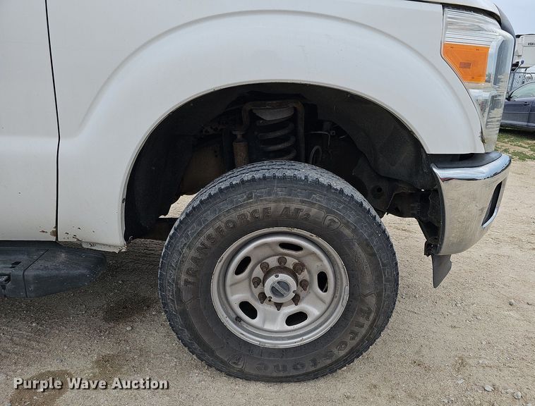 image for item MD9850 2014 Ford F250 Super Duty XL  SuperCab pickup truck