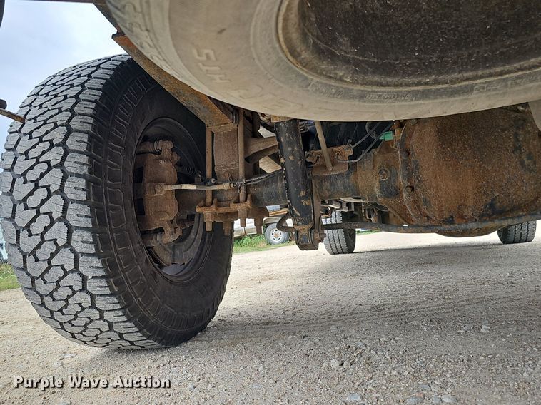 image for item MD9850 2014 Ford F250 Super Duty XL  SuperCab pickup truck