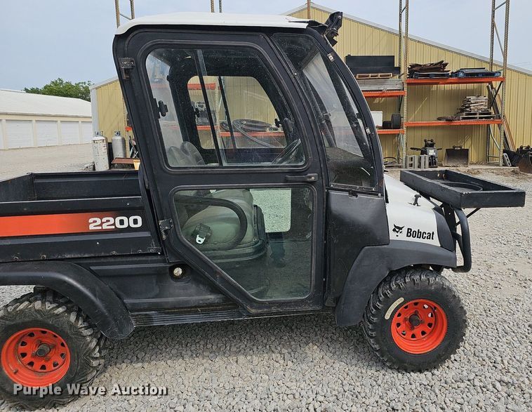 image for item MD9852 2007 Bobcat 2200  utility vehicle