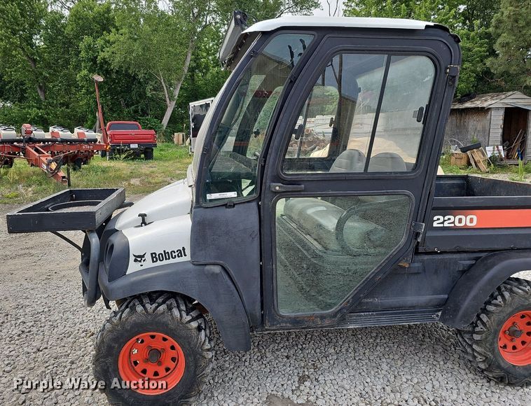 image for item MD9852 2007 Bobcat 2200  utility vehicle