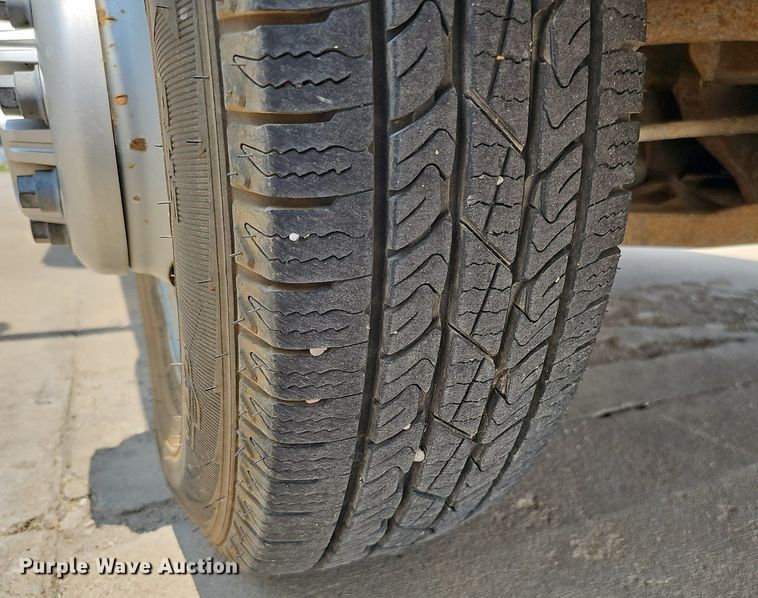 image for item MD9871 2006 Chevrolet Express G3500  box truck