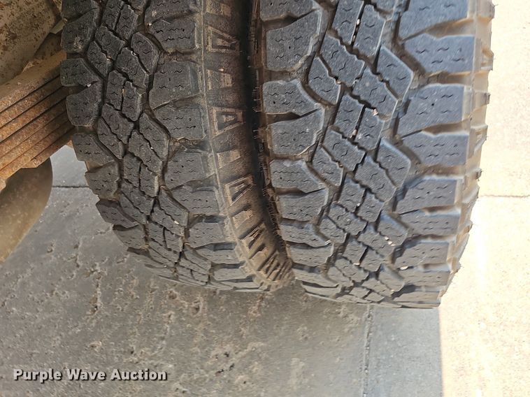 image for item MD9871 2006 Chevrolet Express G3500  box truck