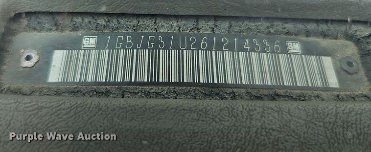 image for item MD9871 2006 Chevrolet Express G3500  box truck