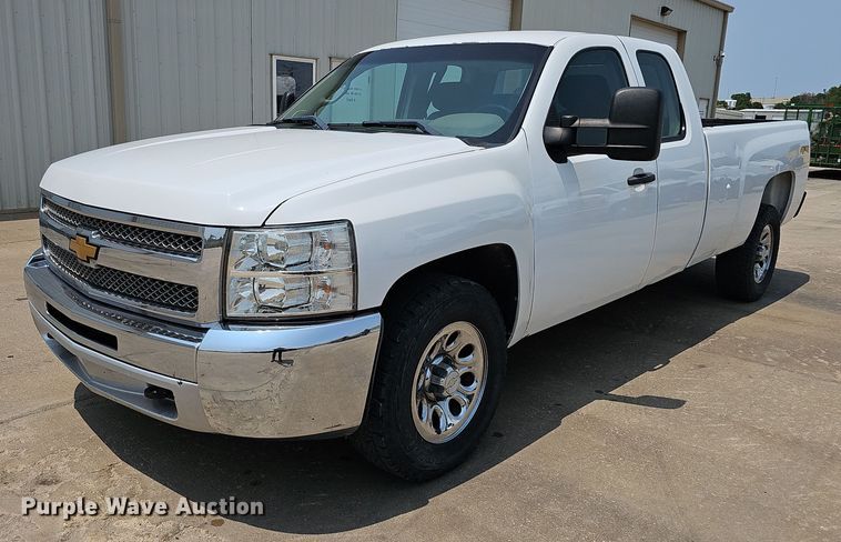 image for item MD9872 2012 Chevrolet Silverado 1500 LT  Ext. Cab pickup truck