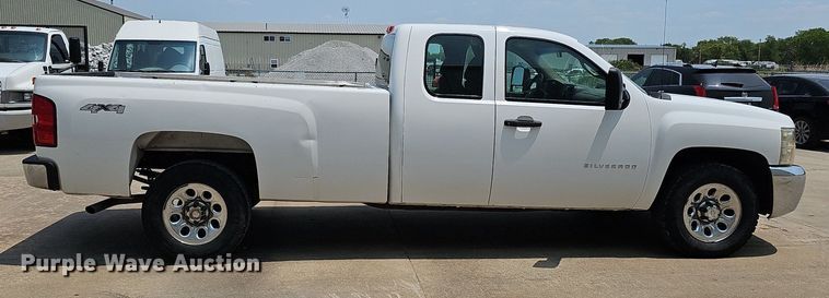 image for item MD9872 2012 Chevrolet Silverado 1500 LT  Ext. Cab pickup truck