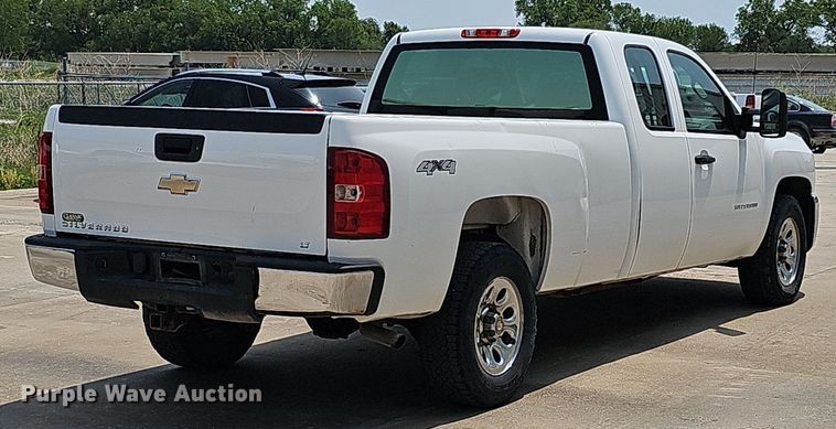 image for item MD9872 2012 Chevrolet Silverado 1500 LT  Ext. Cab pickup truck