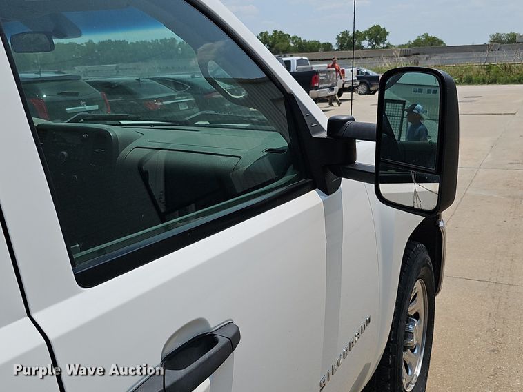 image for item MD9872 2012 Chevrolet Silverado 1500 LT  Ext. Cab pickup truck