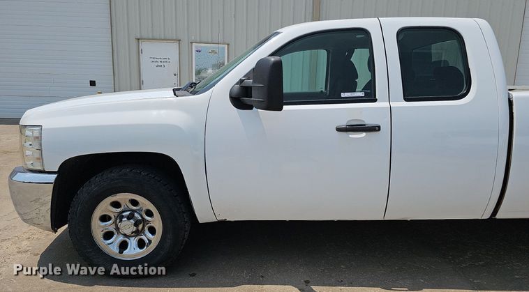 image for item MD9872 2012 Chevrolet Silverado 1500 LT  Ext. Cab pickup truck