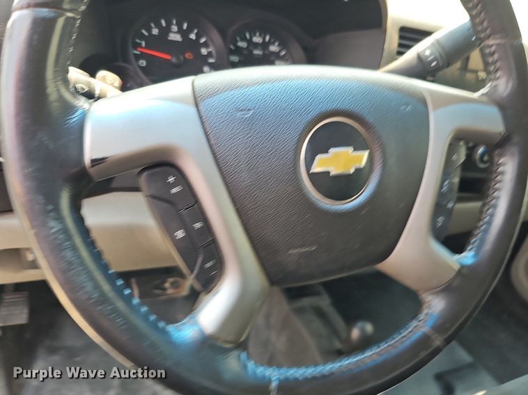 image for item MD9872 2012 Chevrolet Silverado 1500 LT  Ext. Cab pickup truck