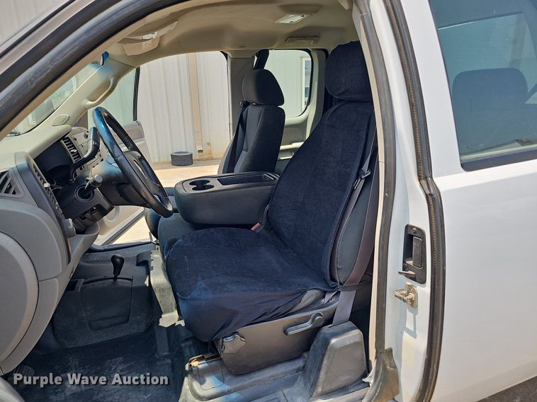 image for item MD9872 2012 Chevrolet Silverado 1500 LT  Ext. Cab pickup truck