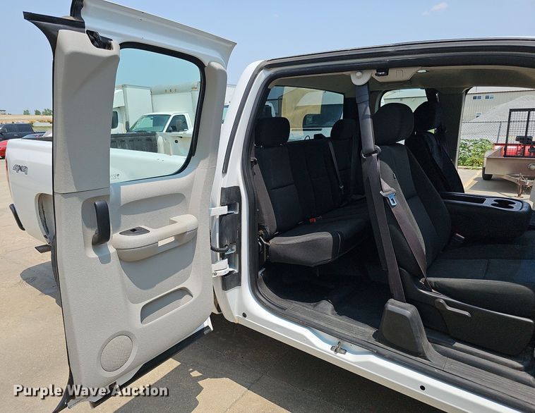 image for item MD9872 2012 Chevrolet Silverado 1500 LT  Ext. Cab pickup truck