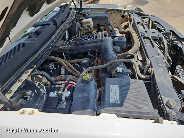 image for item MD9872 2012 Chevrolet Silverado 1500 LT  Ext. Cab pickup truck