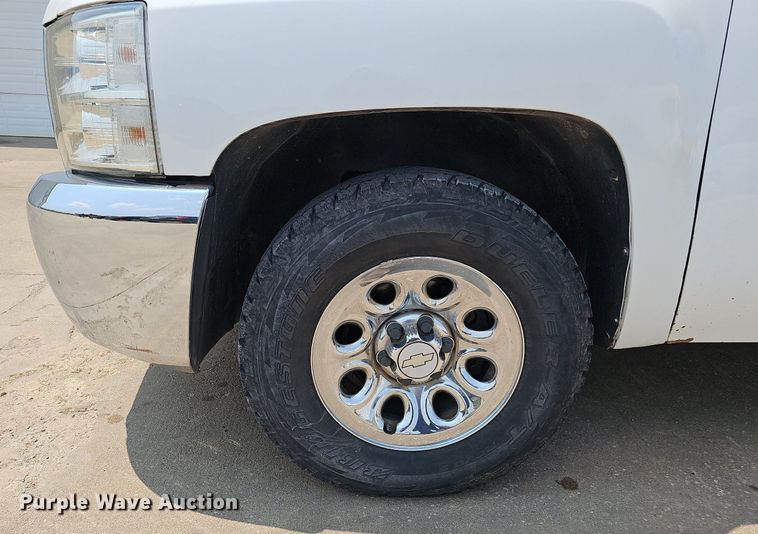 image for item MD9872 2012 Chevrolet Silverado 1500 LT  Ext. Cab pickup truck