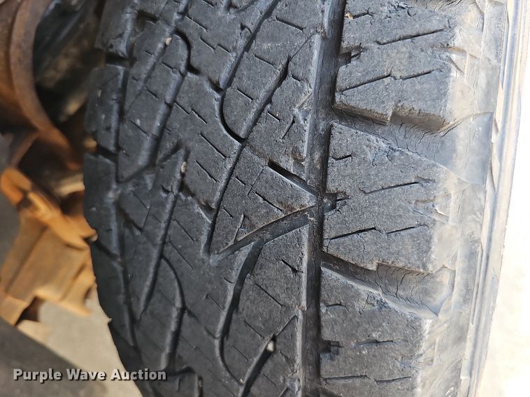 image for item MD9872 2012 Chevrolet Silverado 1500 LT  Ext. Cab pickup truck