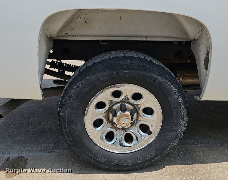 image for item MD9872 2012 Chevrolet Silverado 1500 LT  Ext. Cab pickup truck