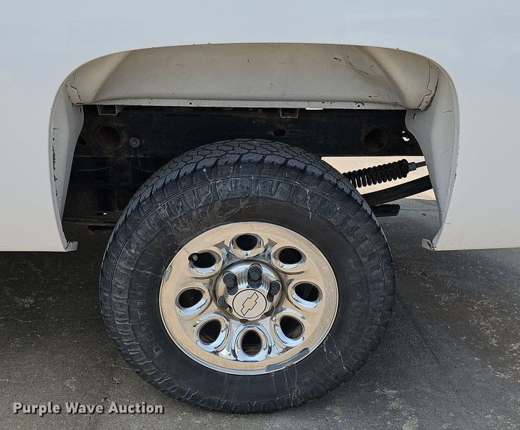 image for item MD9872 2012 Chevrolet Silverado 1500 LT  Ext. Cab pickup truck