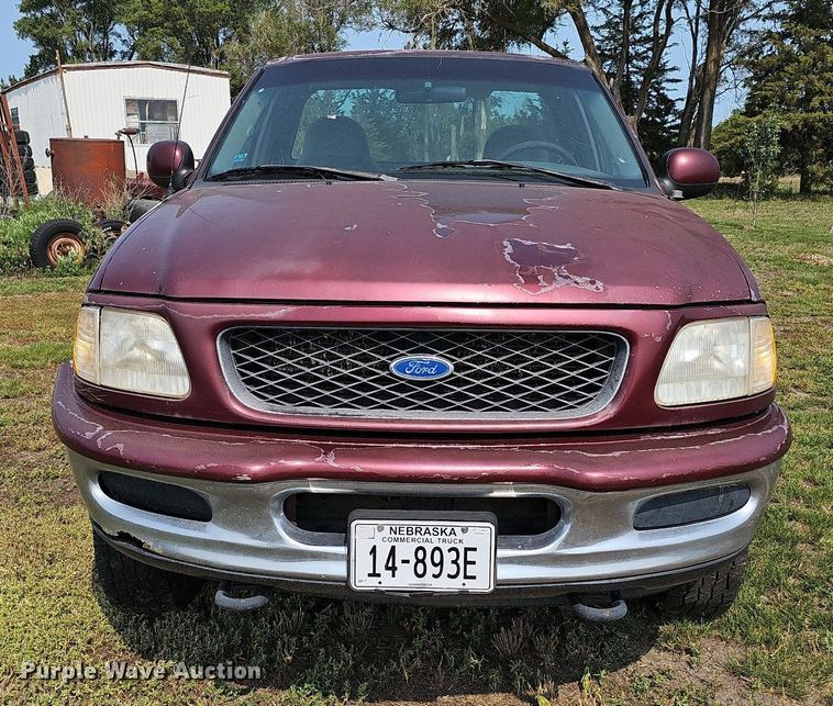 image for item MD9873 1997  Ford F150 XLT  pickup truck