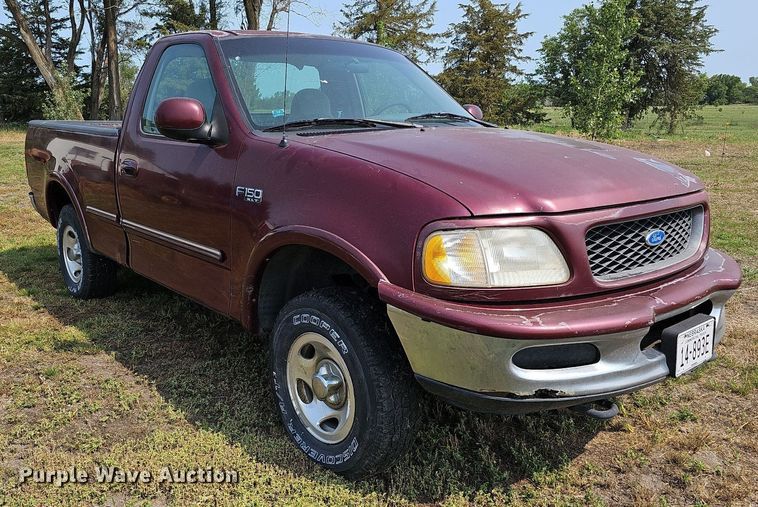 image for item MD9873 1997  Ford F150 XLT  pickup truck