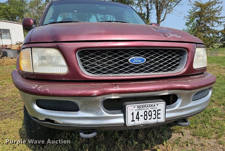 image for item MD9873 1997  Ford F150 XLT  pickup truck