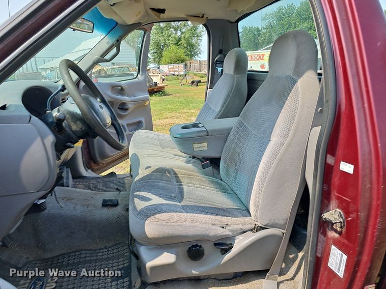 image for item MD9873 1997  Ford F150 XLT  pickup truck