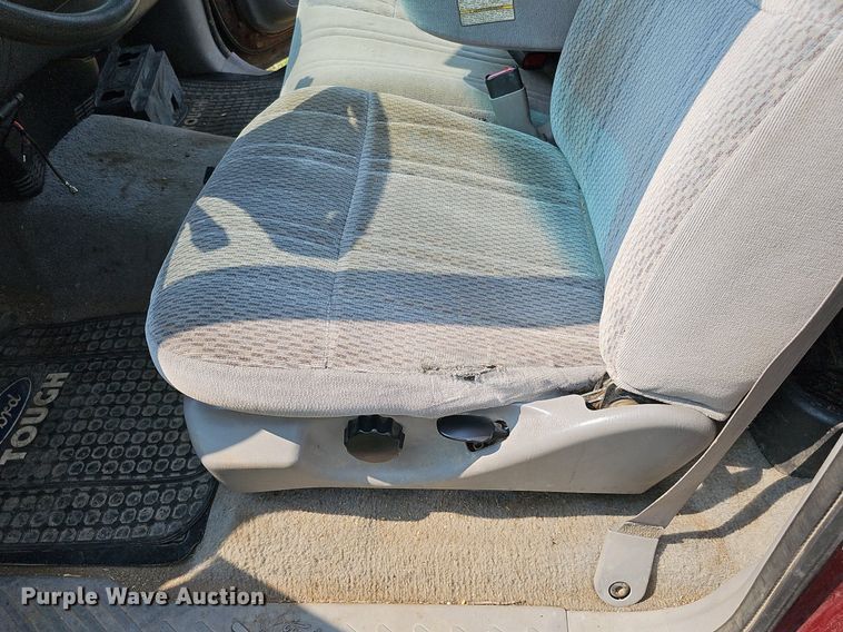 image for item MD9873 1997  Ford F150 XLT  pickup truck