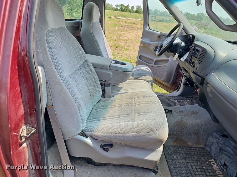 image for item MD9873 1997  Ford F150 XLT  pickup truck