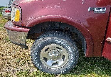 image for item MD9873 1997  Ford F150 XLT  pickup truck