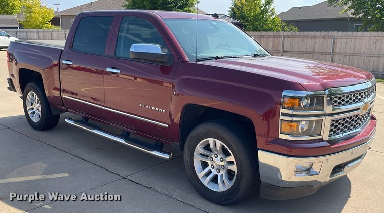 image for item ME9933 2014 Chevrolet Silverado 1500  Crew Cab pickup truck