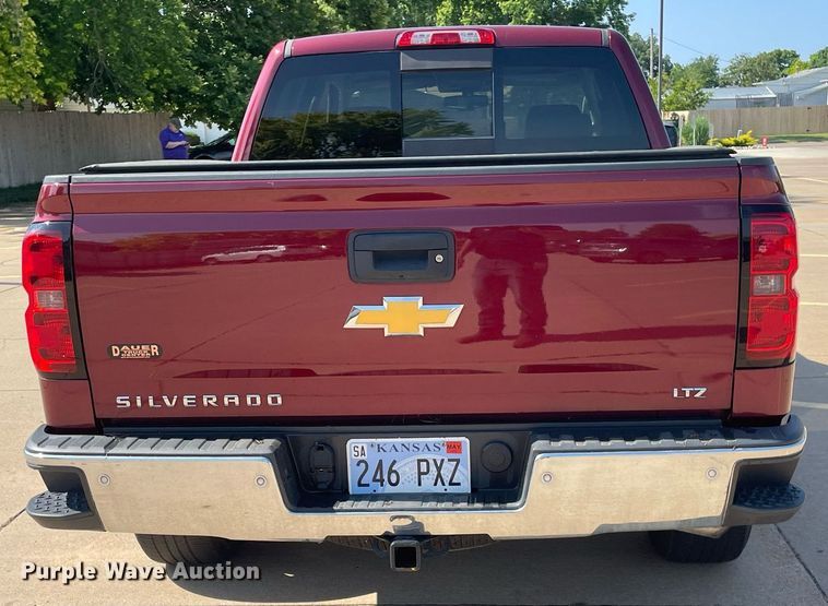 image for item ME9933 2014 Chevrolet Silverado 1500  Crew Cab pickup truck