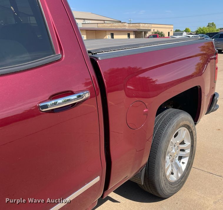 image for item ME9933 2014 Chevrolet Silverado 1500  Crew Cab pickup truck