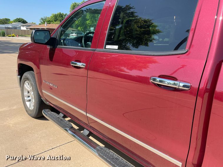 image for item ME9933 2014 Chevrolet Silverado 1500  Crew Cab pickup truck