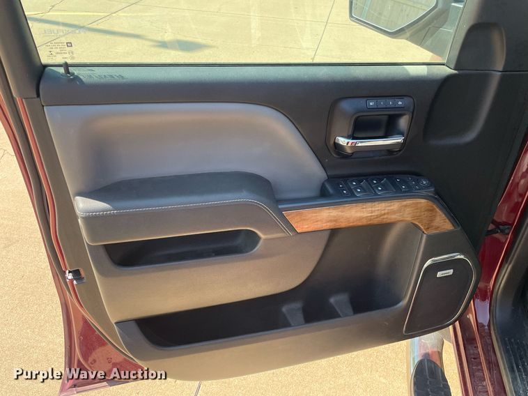 image for item ME9933 2014 Chevrolet Silverado 1500  Crew Cab pickup truck