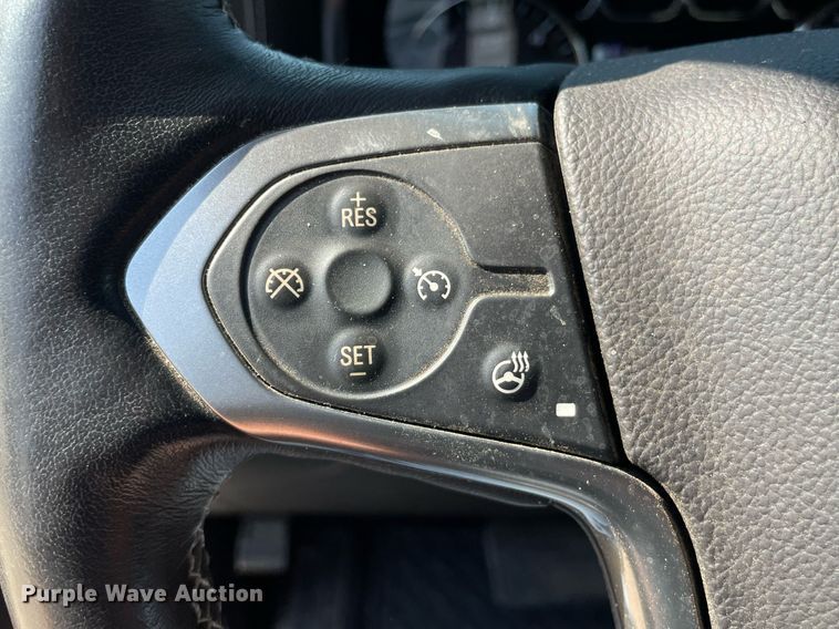 image for item ME9933 2014 Chevrolet Silverado 1500  Crew Cab pickup truck