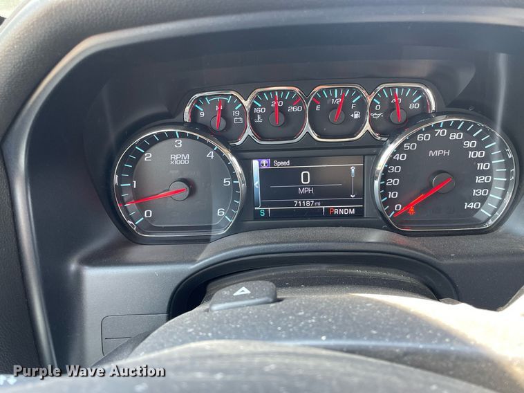 image for item ME9933 2014 Chevrolet Silverado 1500  Crew Cab pickup truck