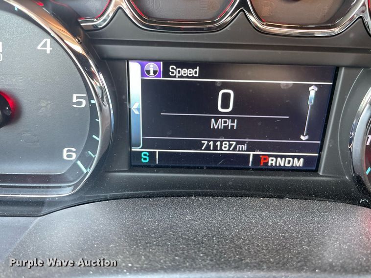 image for item ME9933 2014 Chevrolet Silverado 1500  Crew Cab pickup truck