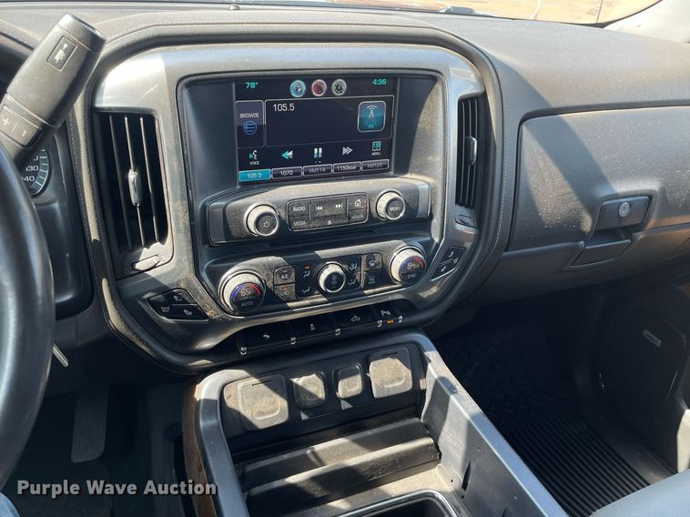 image for item ME9933 2014 Chevrolet Silverado 1500  Crew Cab pickup truck