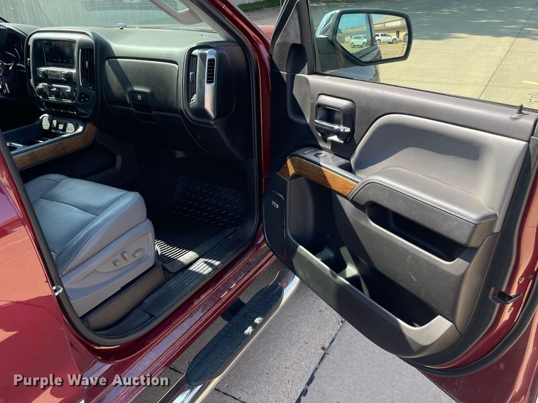 image for item ME9933 2014 Chevrolet Silverado 1500  Crew Cab pickup truck