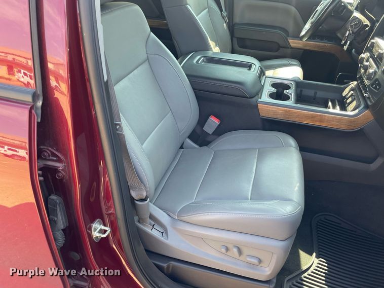 image for item ME9933 2014 Chevrolet Silverado 1500  Crew Cab pickup truck