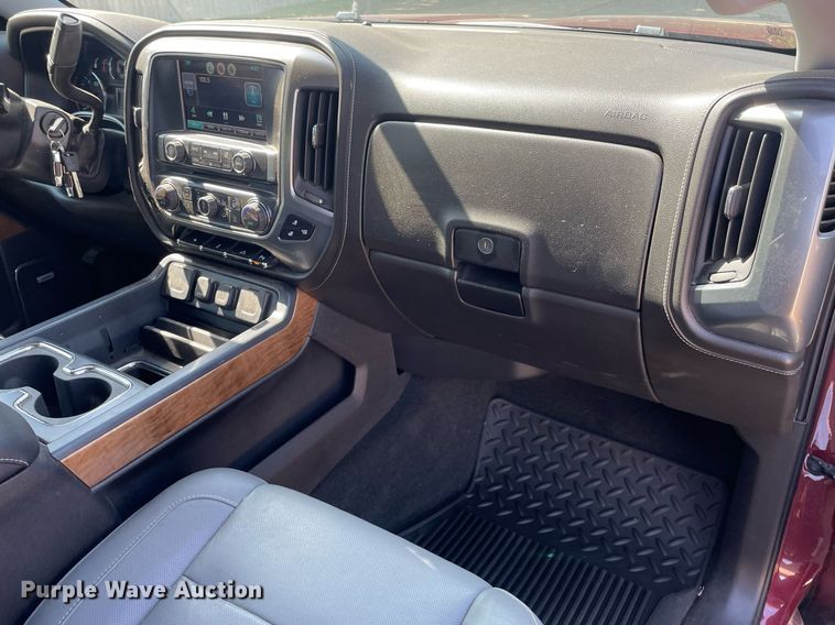 image for item ME9933 2014 Chevrolet Silverado 1500  Crew Cab pickup truck