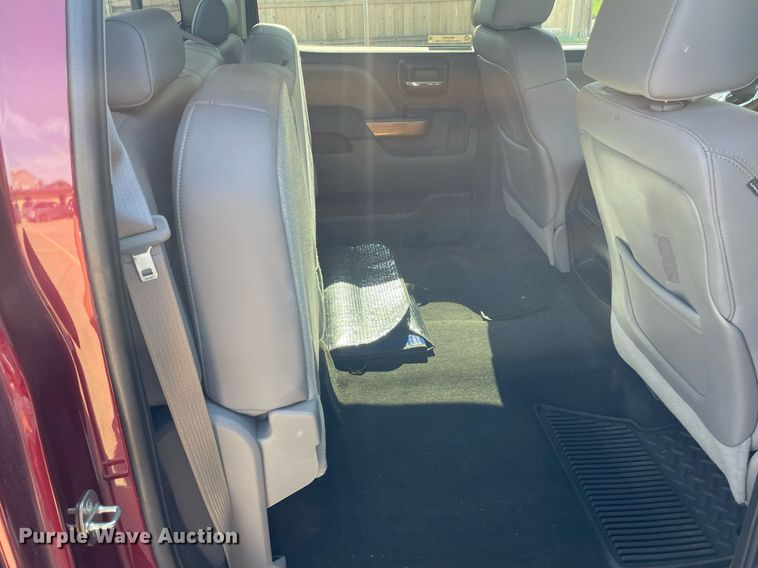 image for item ME9933 2014 Chevrolet Silverado 1500  Crew Cab pickup truck